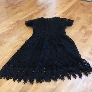 Girls lace black dress